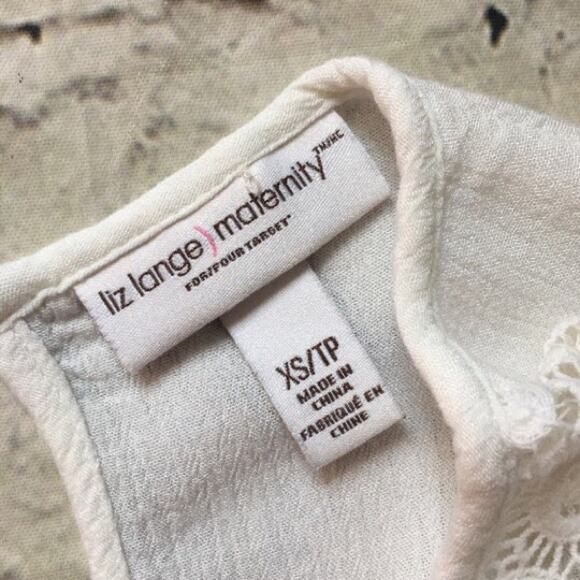 Liz Lange Maternity Top in White - Picture 6 of 6